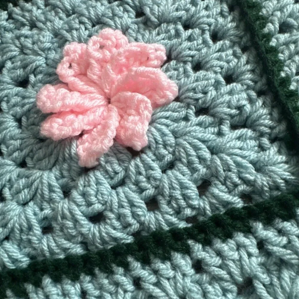 VNTG Crochet Granny Square Afghan Blanket 3D Flower Blue Green Retro Handmade